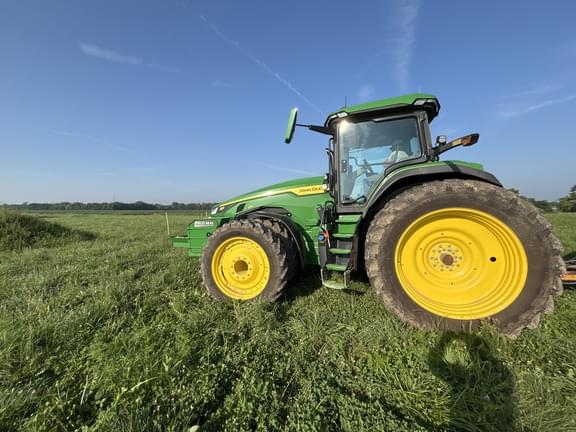 Image of John Deere 8R 310 equipment image 1