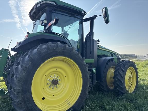 Image of John Deere 8R 310 equipment image 2