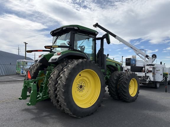Image of John Deere 8R 310 equipment image 4