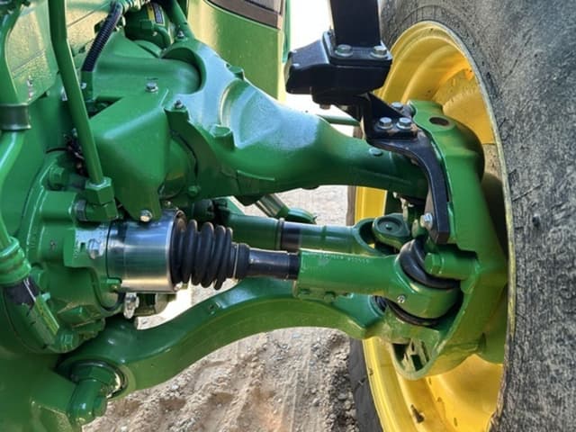 Image of John Deere 8R 310 equipment image 2