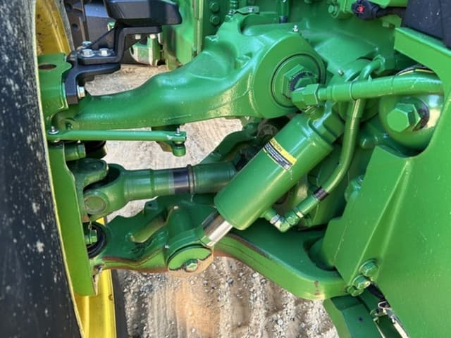 Image of John Deere 8R 310 equipment image 3
