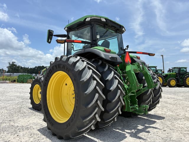 Image of John Deere 8R 310 equipment image 2