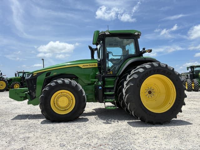 Image of John Deere 8R 310 equipment image 1