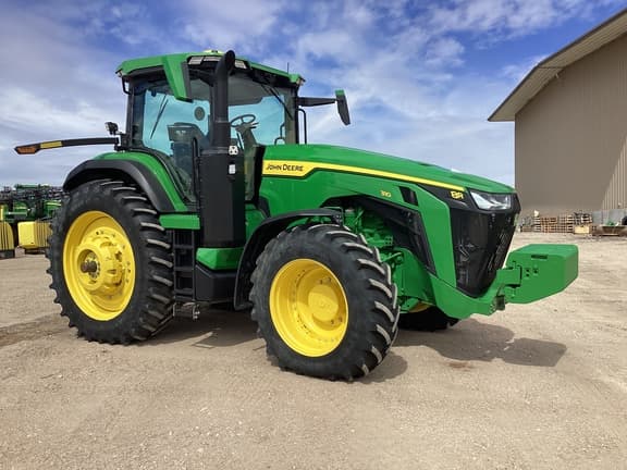 Image of John Deere 8R 310 equipment image 2