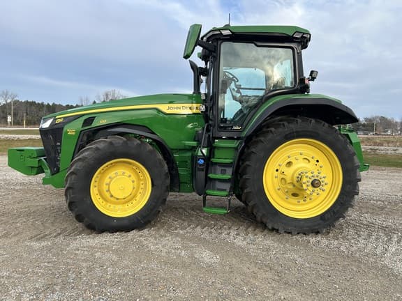 Image of John Deere 8R 310 equipment image 2