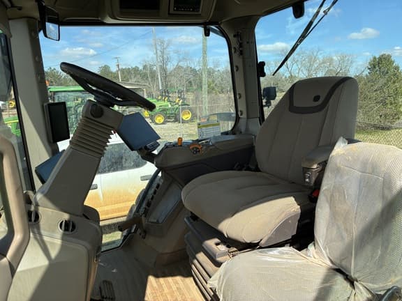 Image of John Deere 8R 310 equipment image 4