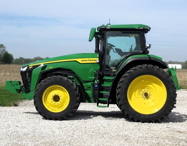 Image of John Deere 8R 310 equipment image 3