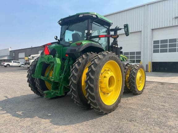 Image of John Deere 8R 310 equipment image 4