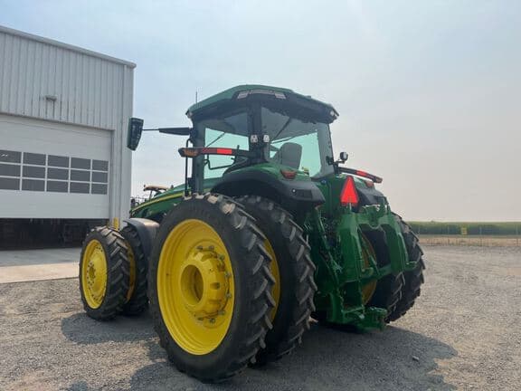 Image of John Deere 8R 310 equipment image 2