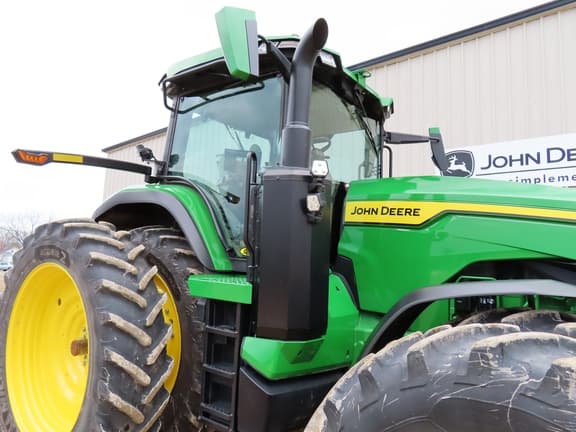 Image of John Deere 8R 310 equipment image 4