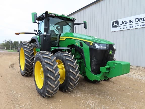 Image of John Deere 8R 310 equipment image 4