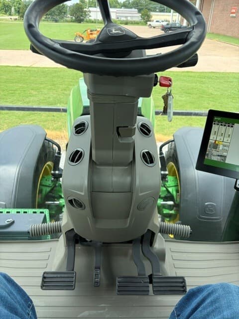 Image of John Deere 8R 310 Image 1