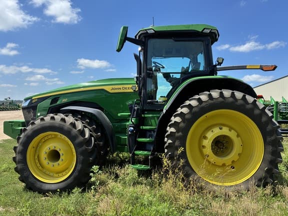 Image of John Deere 8R 310 equipment image 1