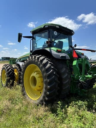 Image of John Deere 8R 310 equipment image 4