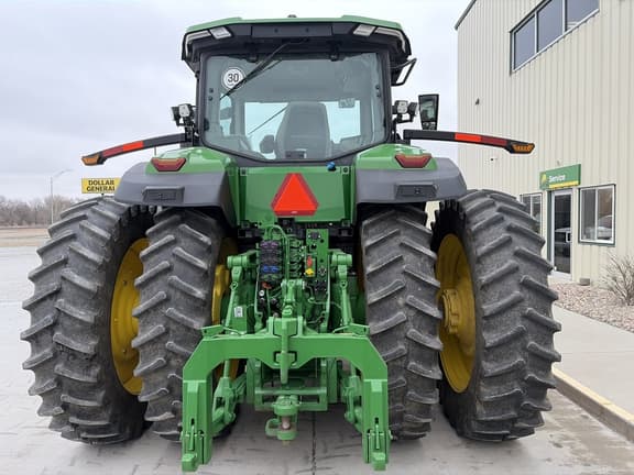 Image of John Deere 8R 310 equipment image 4