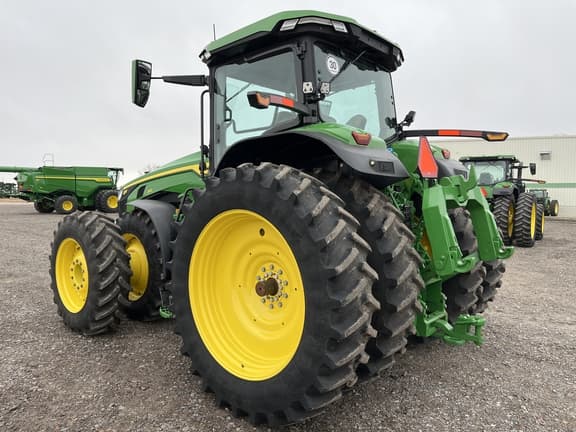 Image of John Deere 8R 310 equipment image 3