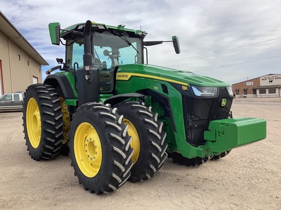 Image of John Deere 8R 310 equipment image 2