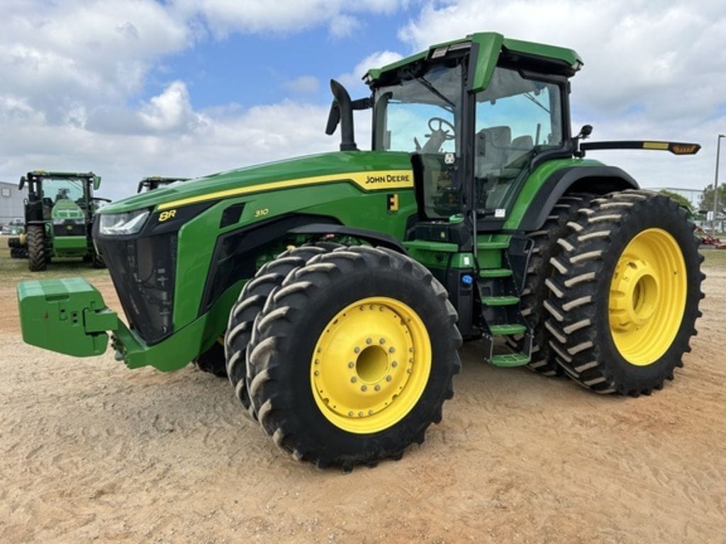 2025 John Deere 8R 310 Equipment Image0