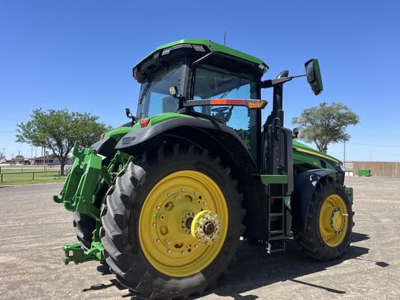 Image of John Deere 8R 310 equipment image 4