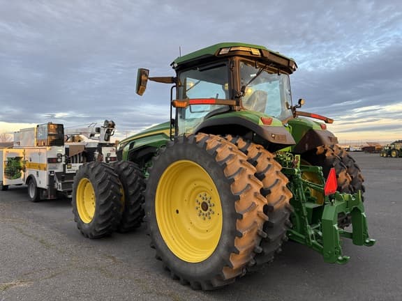 Image of John Deere 8R 310 equipment image 2