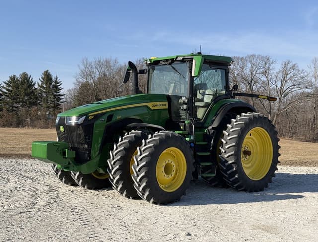 Image of John Deere 8R 310 equipment image 3