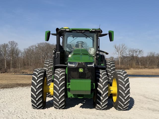 Image of John Deere 8R 310 equipment image 2