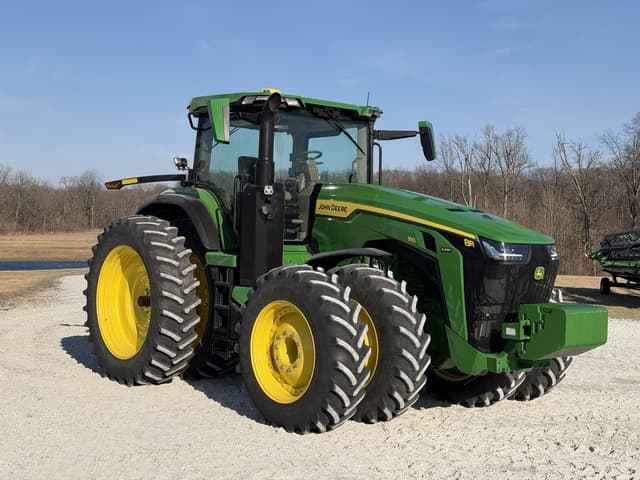 Image of John Deere 8R 310 equipment image 3