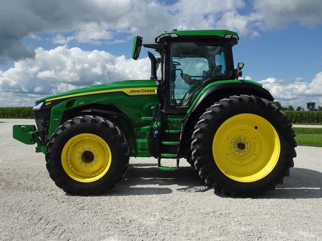 Image of John Deere 8R 310 equipment image 3