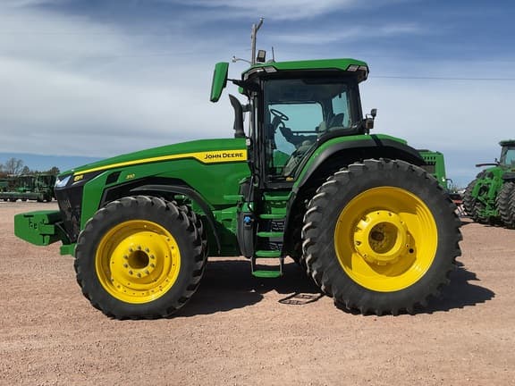 Image of John Deere 8R 310 equipment image 1
