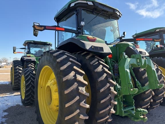 Image of John Deere 8R 310 equipment image 3