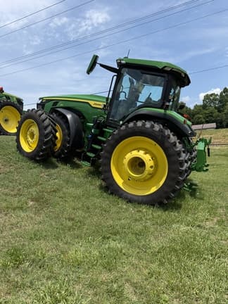 Image of John Deere 8R 310 equipment image 2