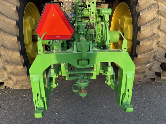 Image of John Deere 8R 310 equipment image 1