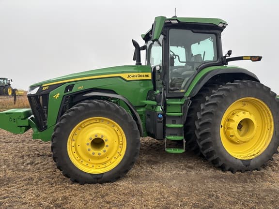 Image of John Deere 8R 310 equipment image 2