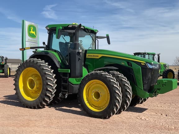 Image of John Deere 8R 310 equipment image 3