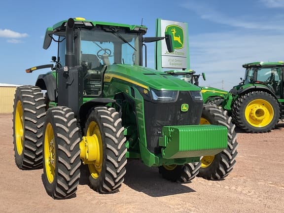 Image of John Deere 8R 310 equipment image 2