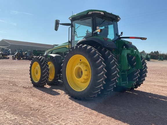 Image of John Deere 8R 310 equipment image 4