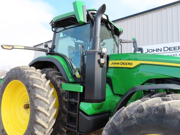 Image of John Deere 8R 310 equipment image 2