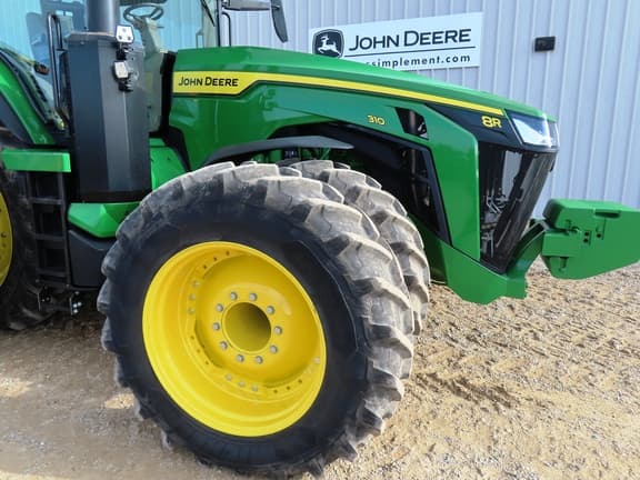 Image of John Deere 8R 310 equipment image 3