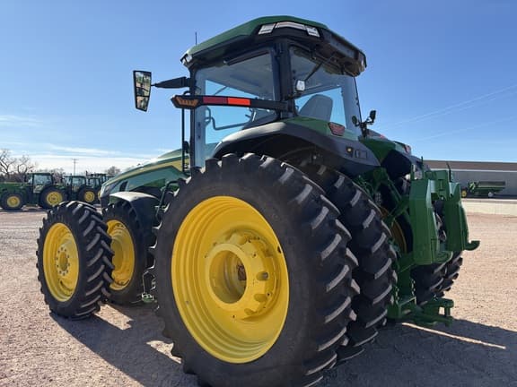 Image of John Deere 8R 310 equipment image 4