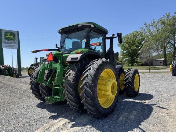 Image of John Deere 8R 310 equipment image 2