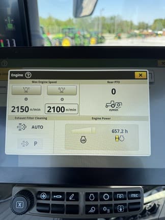 Image of John Deere 8R 310 equipment image 4