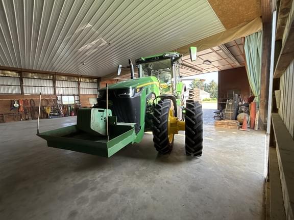 Image of John Deere 8R 310 equipment image 4