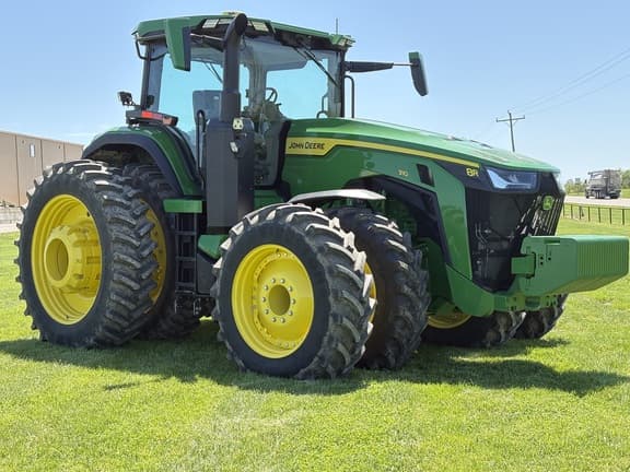 Image of John Deere 8R 310 equipment image 1