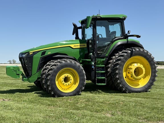 2025 John Deere 8R 310 Equipment Image0