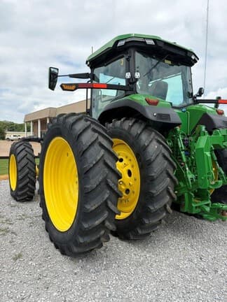 Image of John Deere 8R 310 equipment image 4