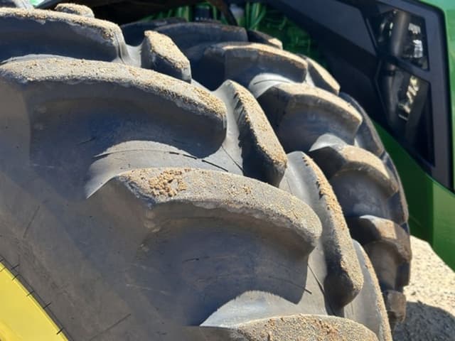 Image of John Deere 8R 310 equipment image 3