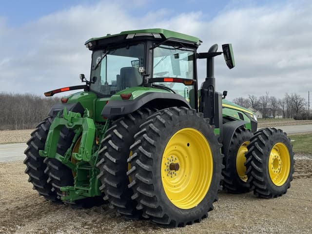 Image of John Deere 8R 310 equipment image 2