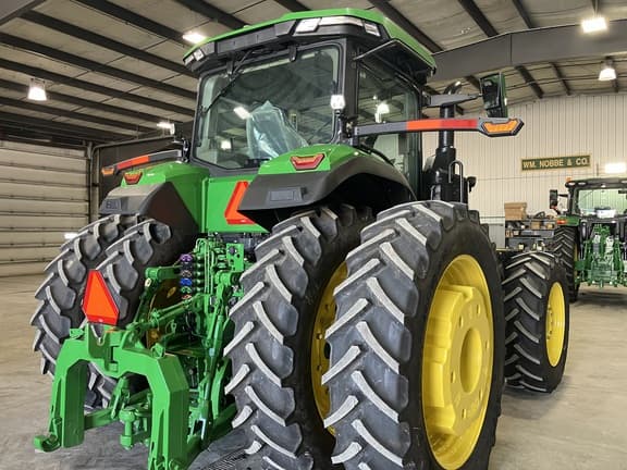 Image of John Deere 8R 310 equipment image 3