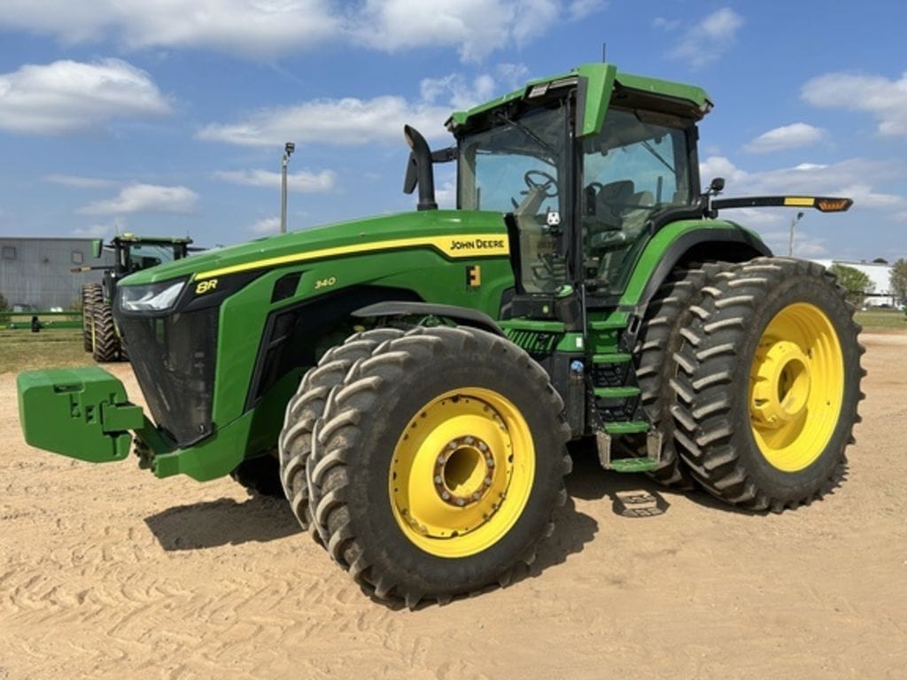 2025 John Deere 8R 340 Equipment Image0