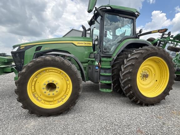 Image of John Deere 8R 340 equipment image 3